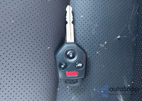 2015 Subaru Legacy 2.5I Limited z USA, uszkodzony, nr VIN 4S3BNAJ61F3010904